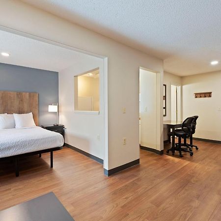 Extended Stay America Select Suites - Charlotte - University Place - E Mccullough Dr Eksteriør billede