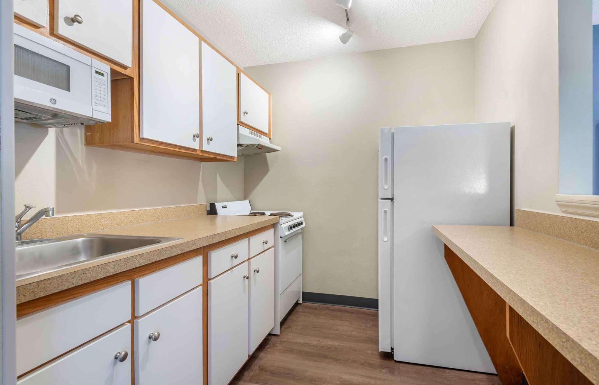 Extended Stay America Select Suites - Charlotte - University Place - E Mccullough Dr Eksteriør billede