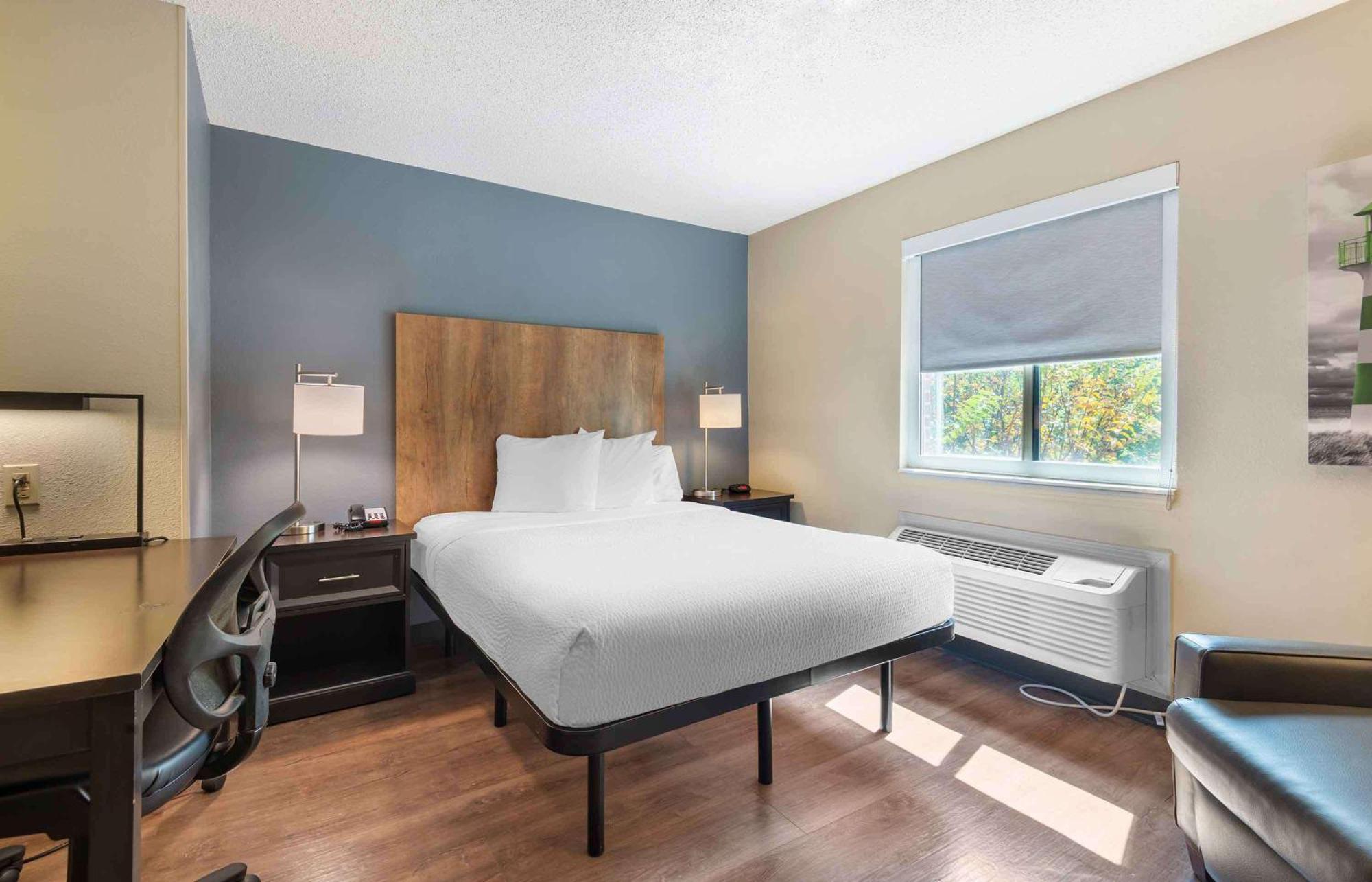 Extended Stay America Select Suites - Charlotte - University Place - E Mccullough Dr Eksteriør billede