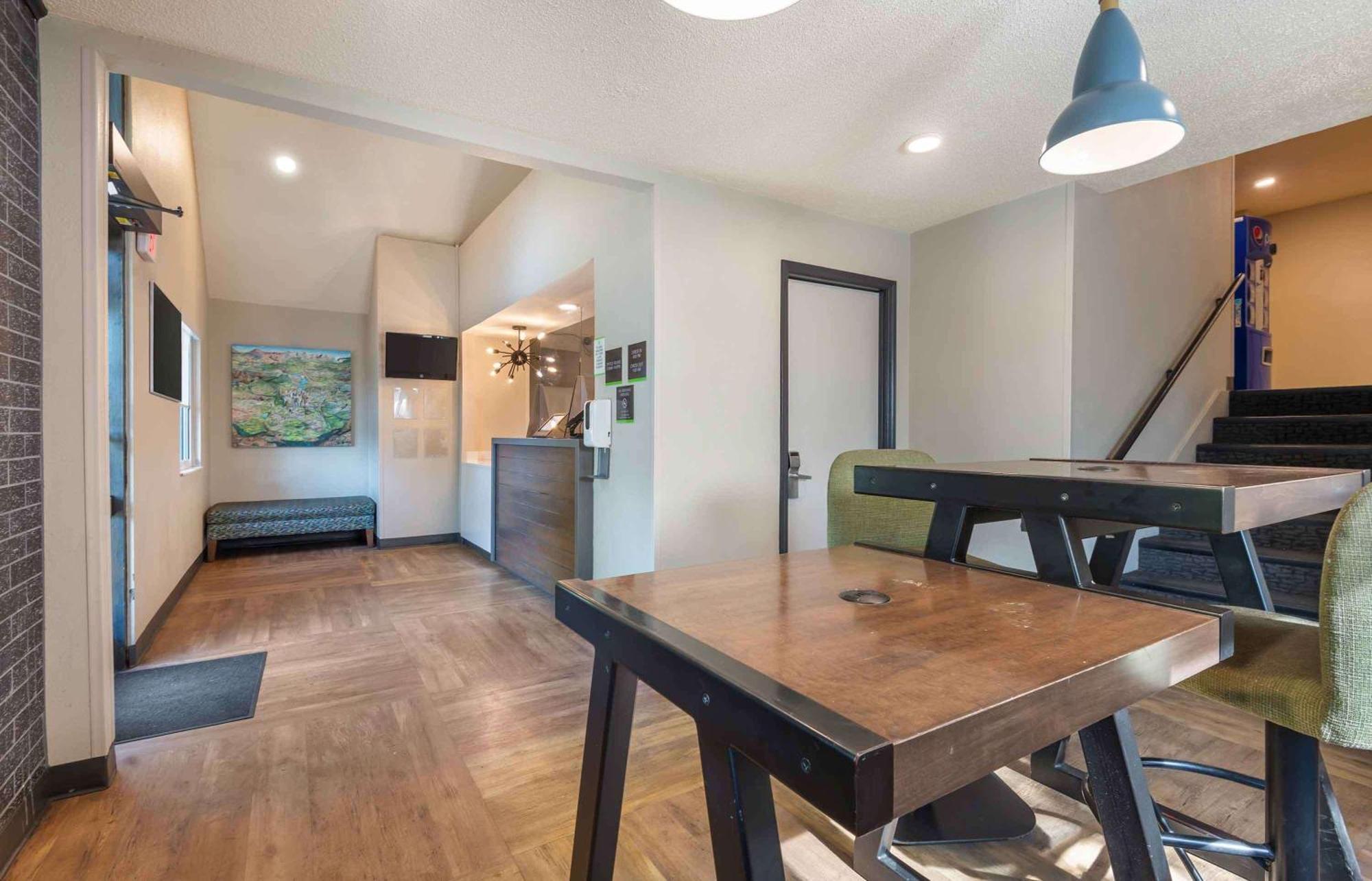 Extended Stay America Select Suites - Charlotte - University Place - E Mccullough Dr Eksteriør billede