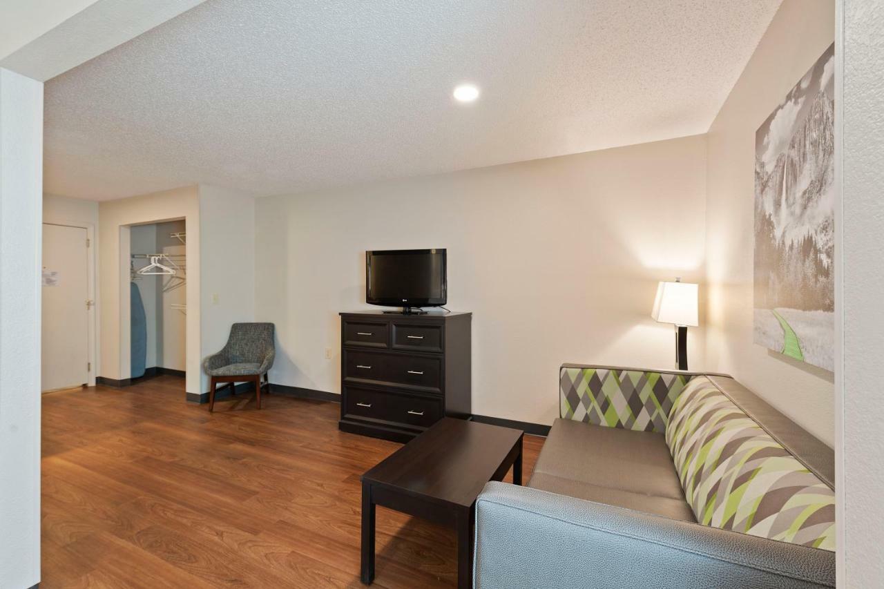 Extended Stay America Select Suites - Charlotte - University Place - E Mccullough Dr Eksteriør billede